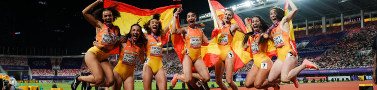 Los relevos femeninos de #EspañaAtletismo, medallistas en los World Relays